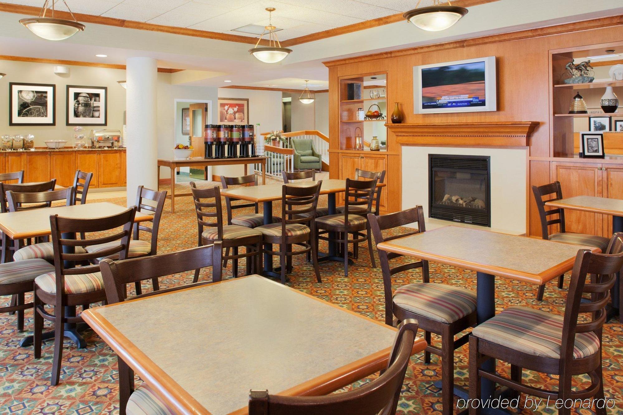Quality Inn Florissant-St Louis Restaurant bilde