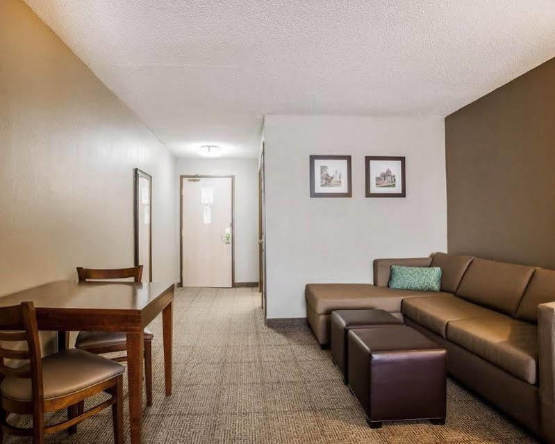 Quality Inn Florissant-St Louis Eksteriør bilde